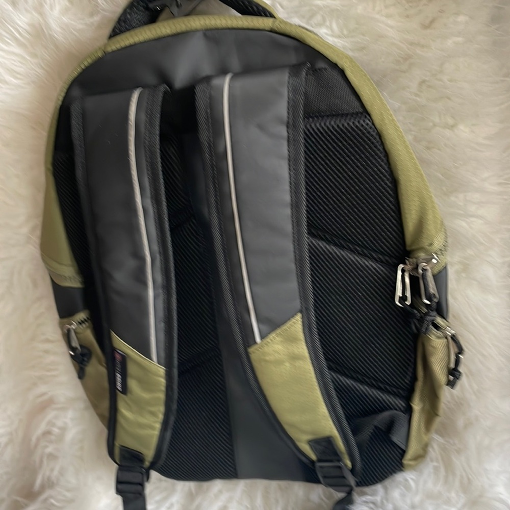 Swiss backpack - Picture 6 of 11